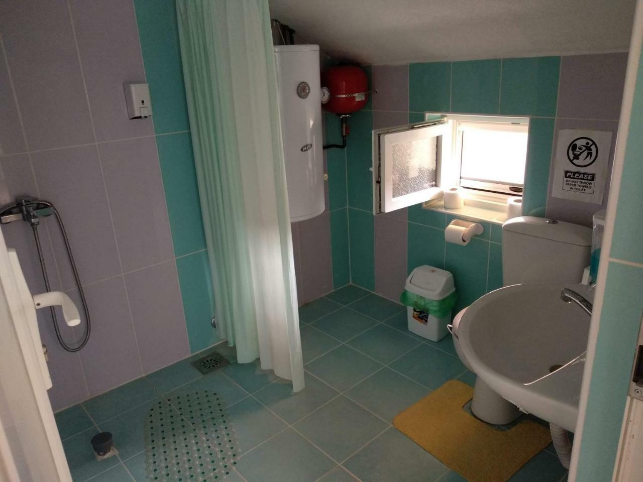 Family House Near Motorway 6 Guests 3 Bedrooms Veles Esterno foto